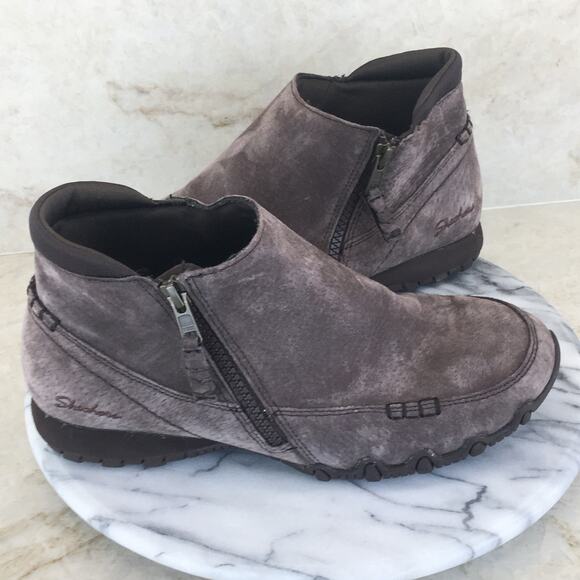 Skechers Suede Booties Women's Size 7.5 - Picture 1 of 16